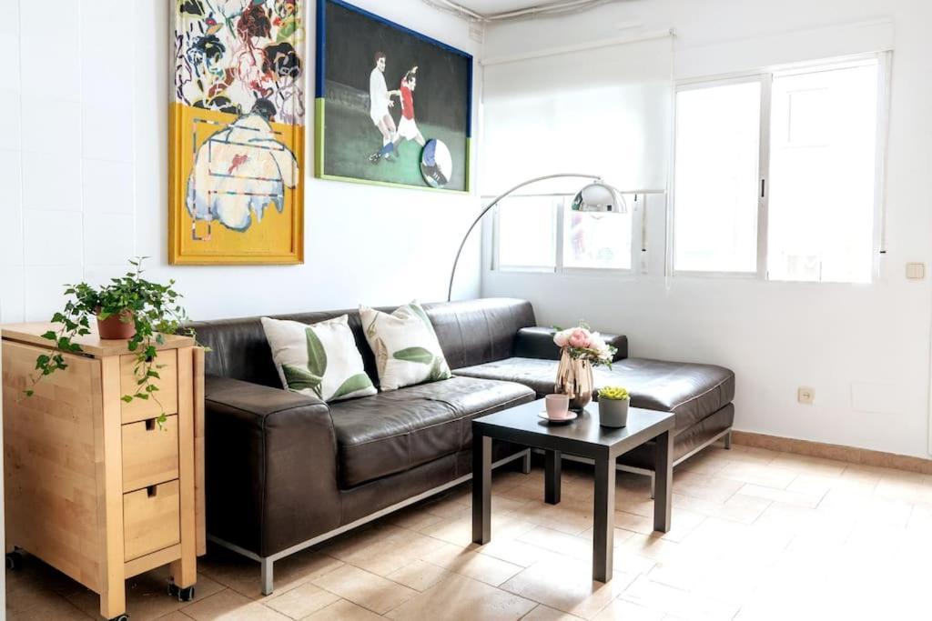 شقة Flat For Groups 8 People In Gran Via-Cgrac4 مدريد المظهر الخارجي الصورة